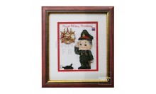 กรอบรูปใส่ผ้าปักทำเป็นของขวัญให้คนพิเศษ